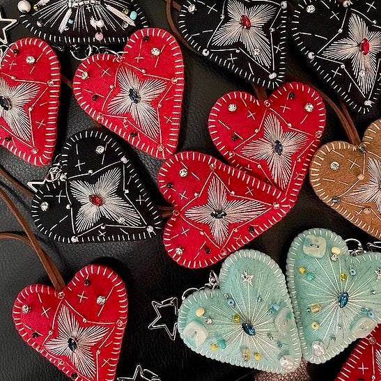 DIY felt heart charm tutorial – handmade gift keychain step by step