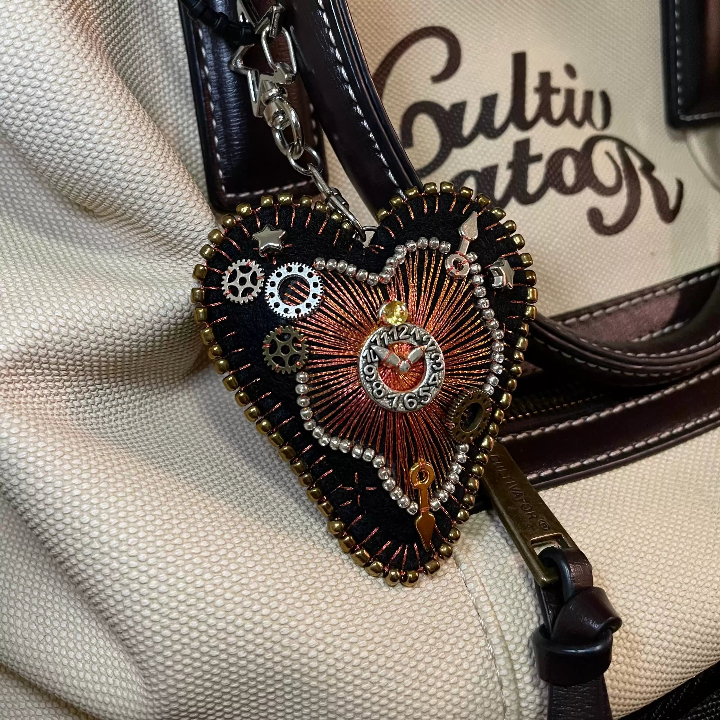 Handmade Beaded Heart Bag Charm | Vintage Time-Inspired Embroidery Keychain, Unique Gift Accessory hann