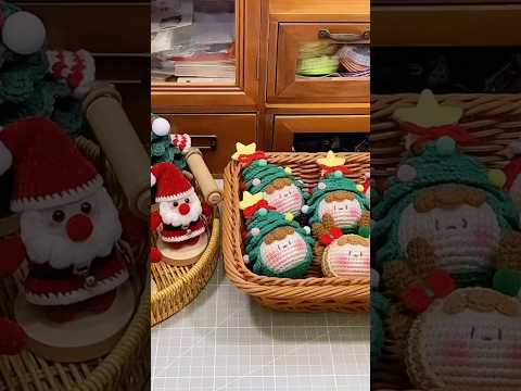 Handmade Crochet Xmas Doll Keychain, Christmas Bag Charm Pendant Gift